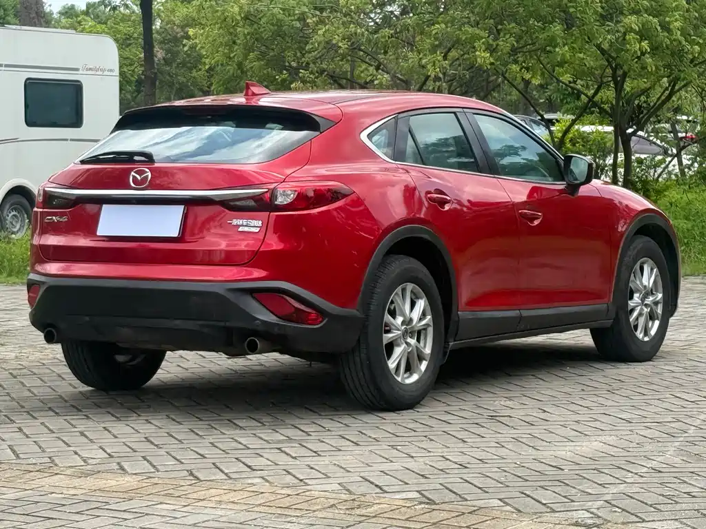 Mazda CX-4 2017 — фото 9