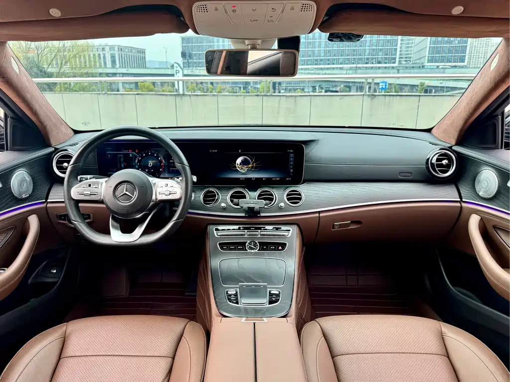 Mercedes-Benz E-Class 2019 — фото 10