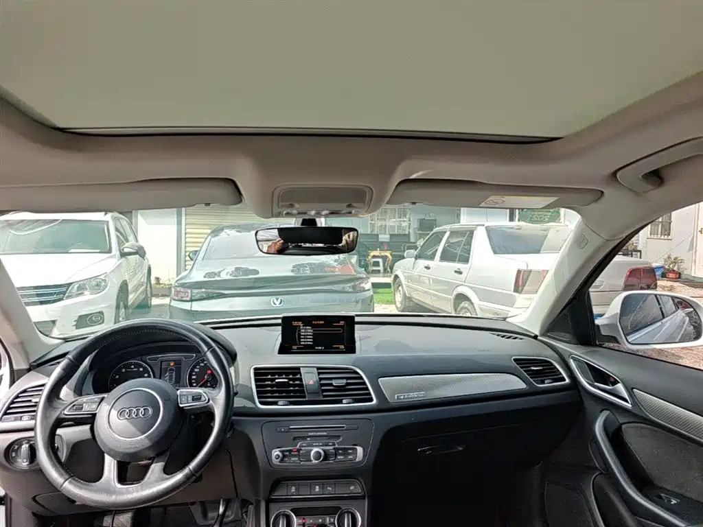 Audi Q3 2017 — фото 18
