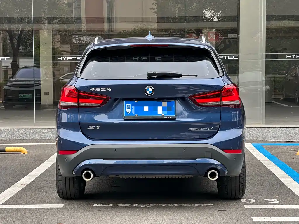 BMW X1 2021 — фото 4