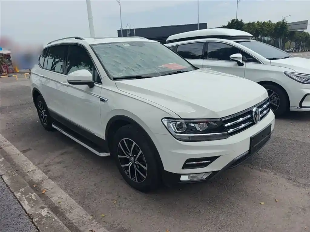 Volkswagen Tiguan L 2018 — фото 4
