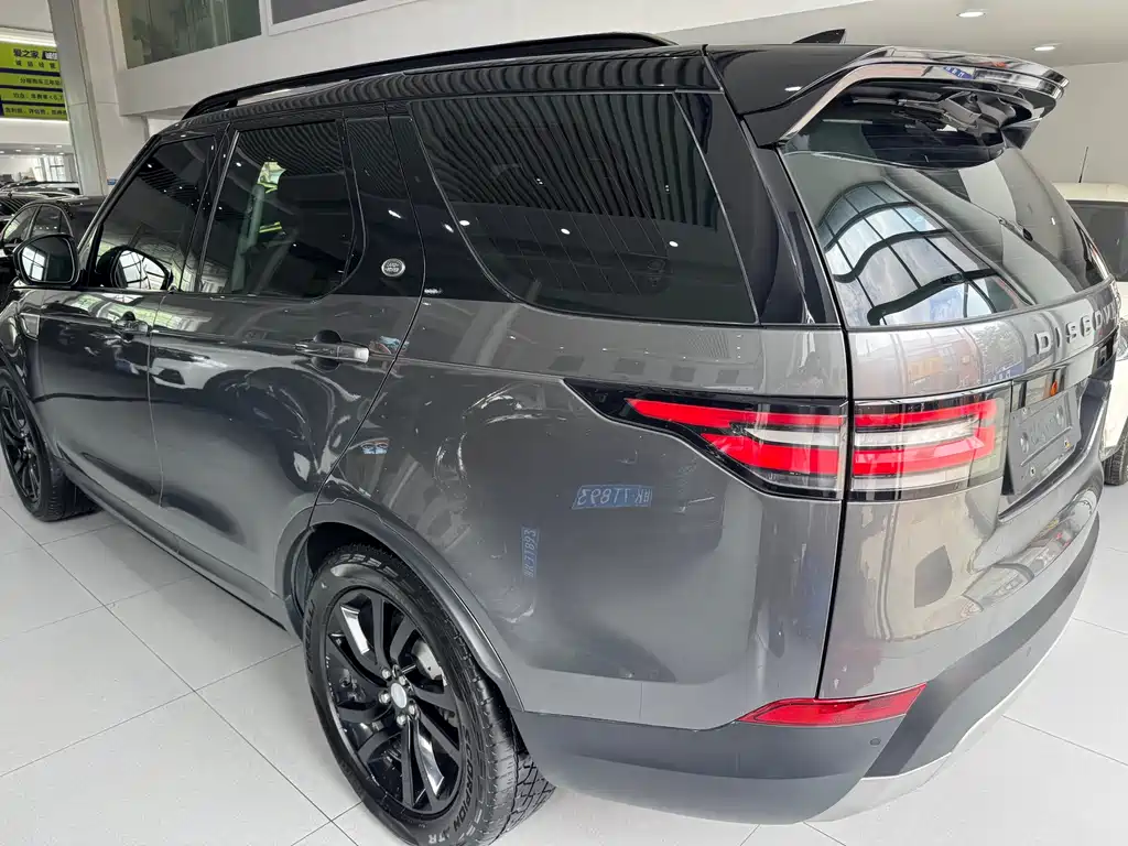 Land Rover Discovery 2017 — фото 6