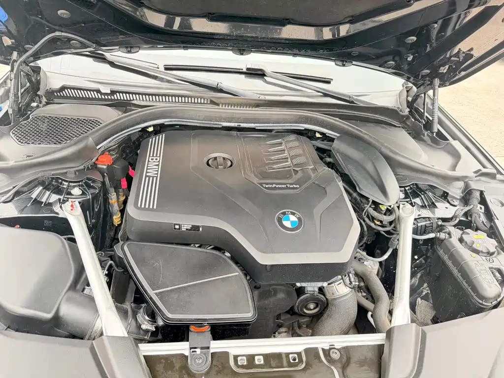 BMW 5 Series 2021 — фото 15