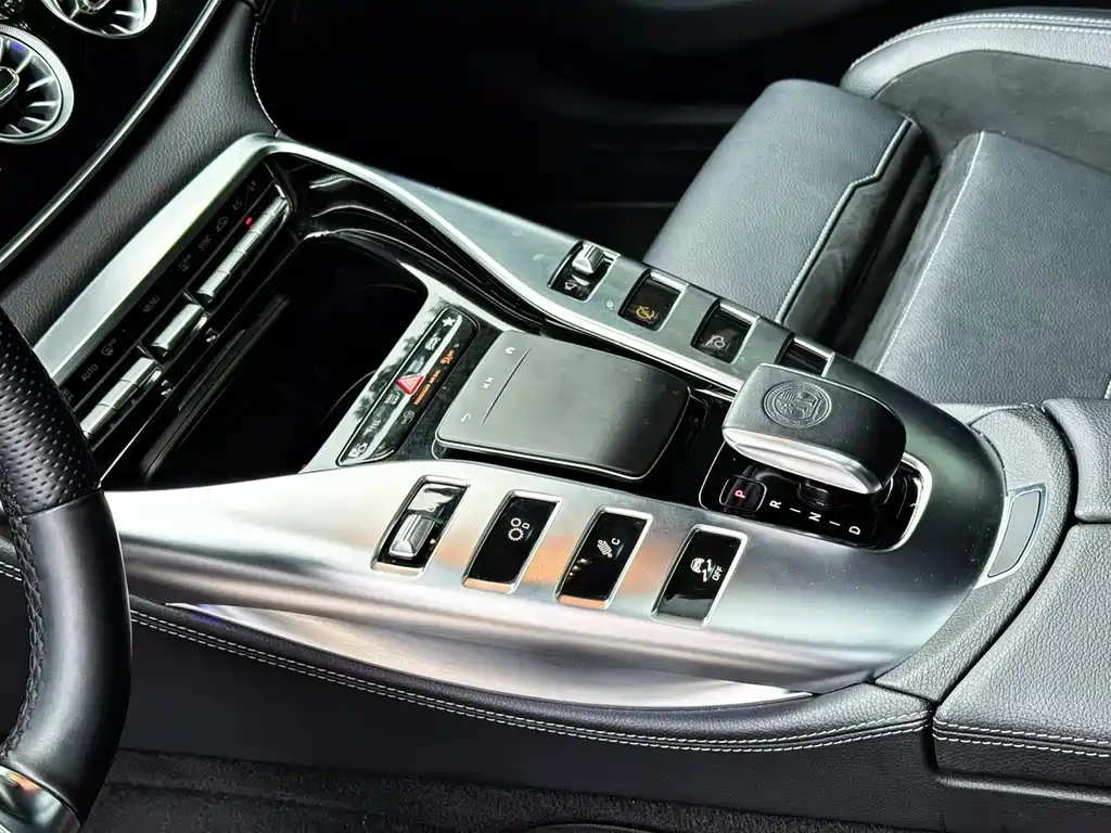 Mercedes-Benz AMG GT 2021 — фото 19