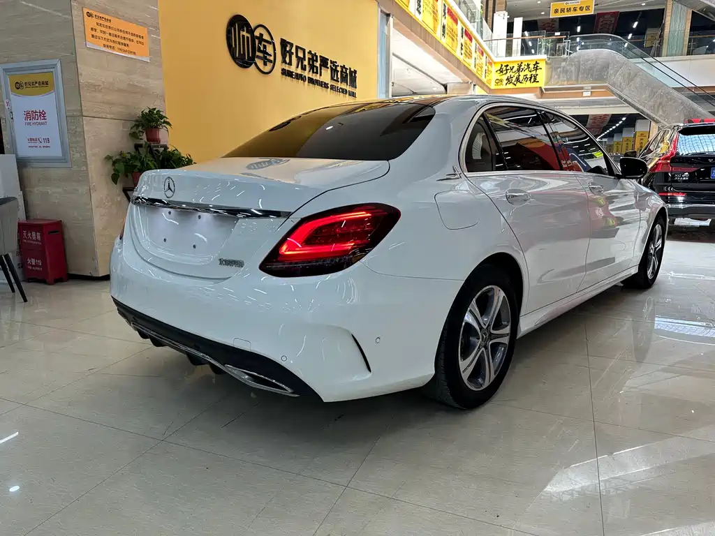 Mercedes-Benz C-Class 2020 — фото 11