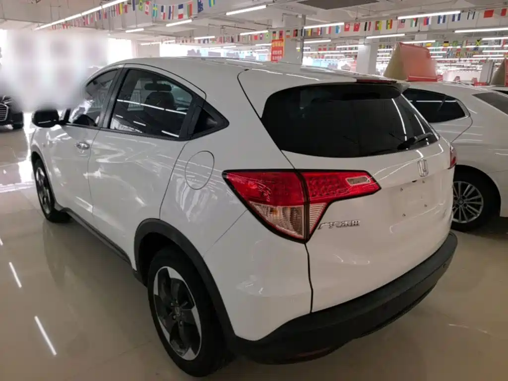 Honda Vezel 2016