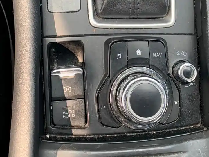 Mazda CX-4 2016 — фото 13