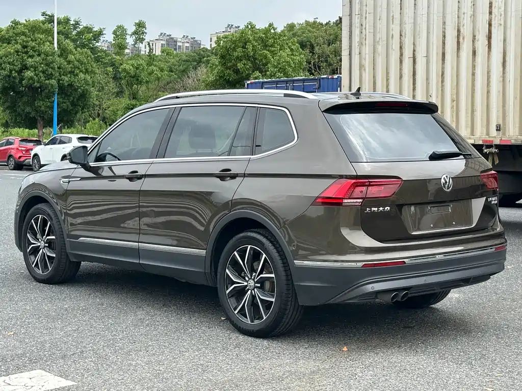 Volkswagen Tiguan L 2018 — фото 6