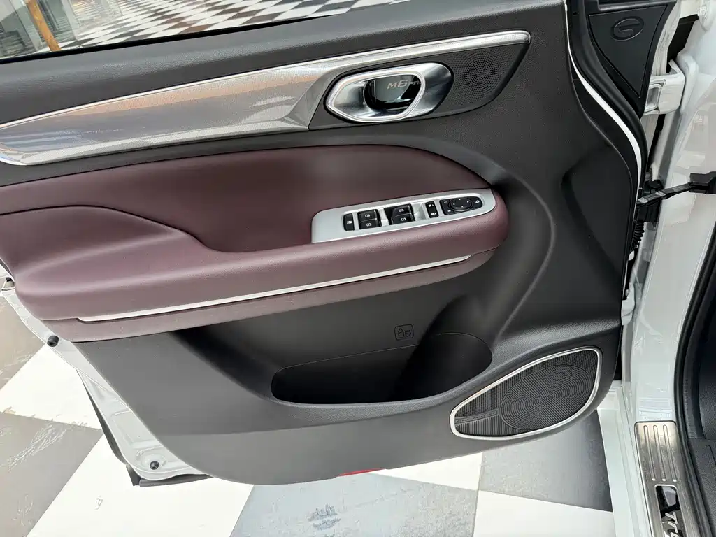 GAC Trumpchi M6 2022 — фото 15