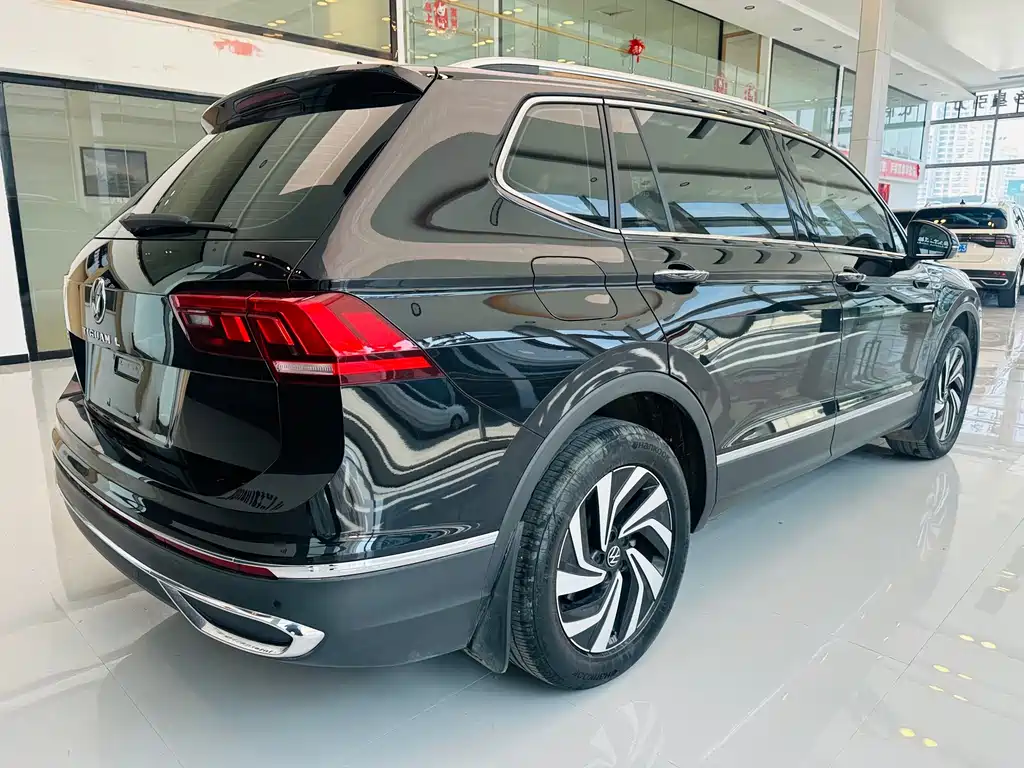 Volkswagen Tiguan L 2022 — фото 4