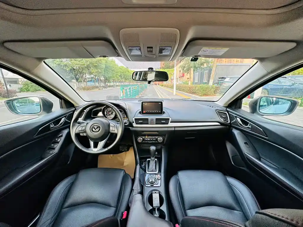 Mazda 3 Axela 2017 — фото 7