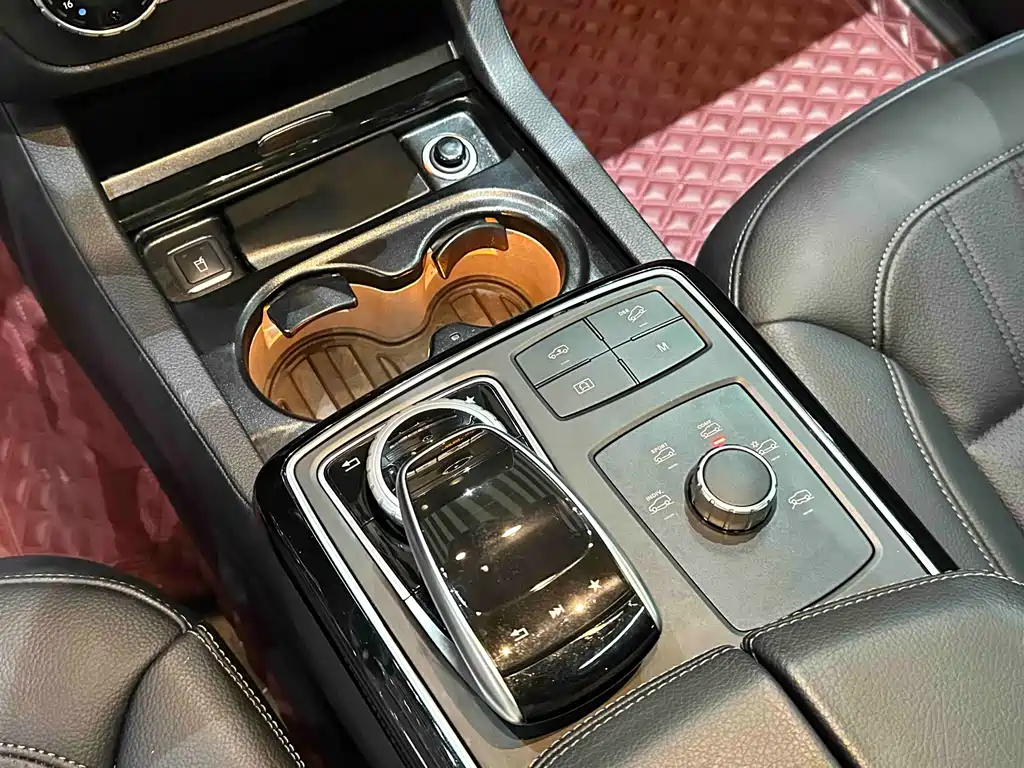 Mercedes-Benz GLS 2019 — фото 21