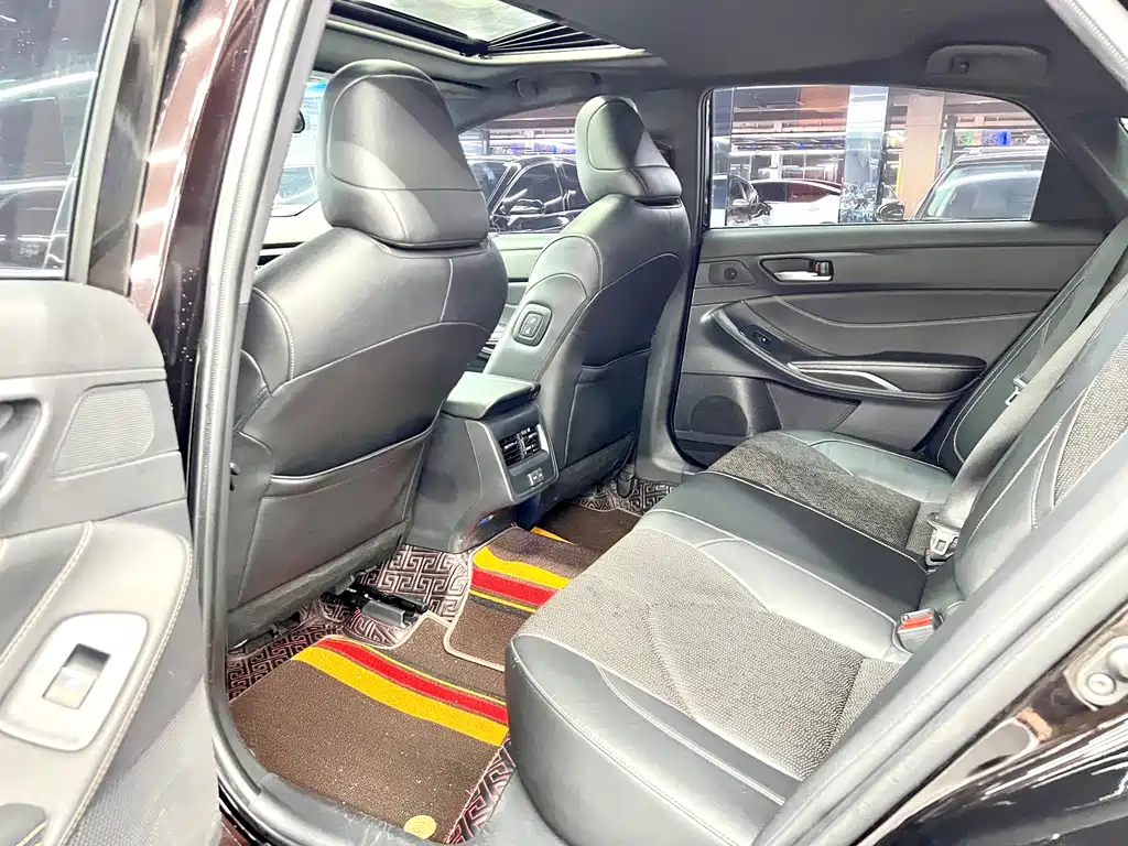 Toyota Avalon 2022 — фото 10