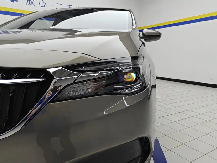 Buick GL6 2019 — фото 5