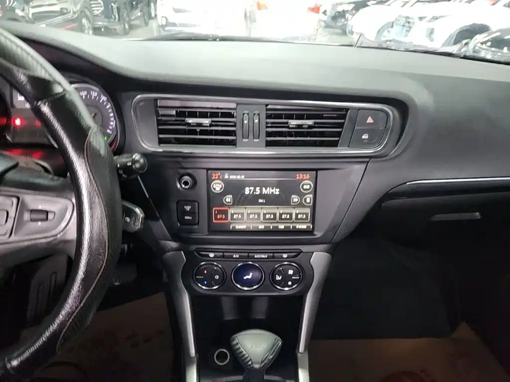Citroen C3-XR 2015 — фото 13