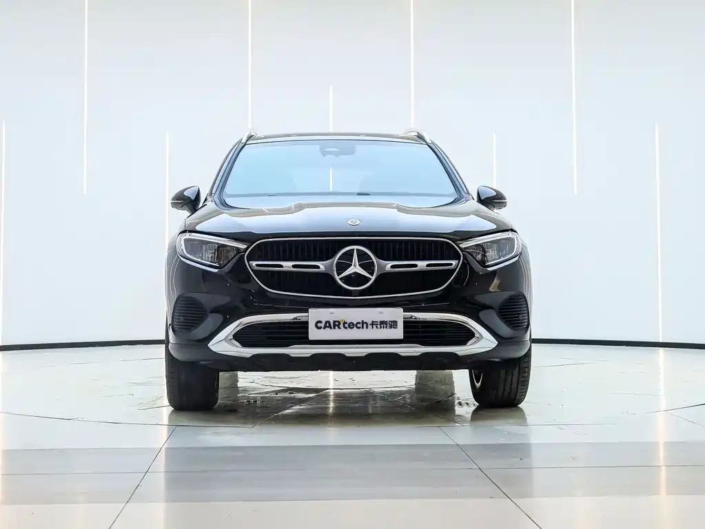 Mercedes-Benz GLC 2025 — фото 1