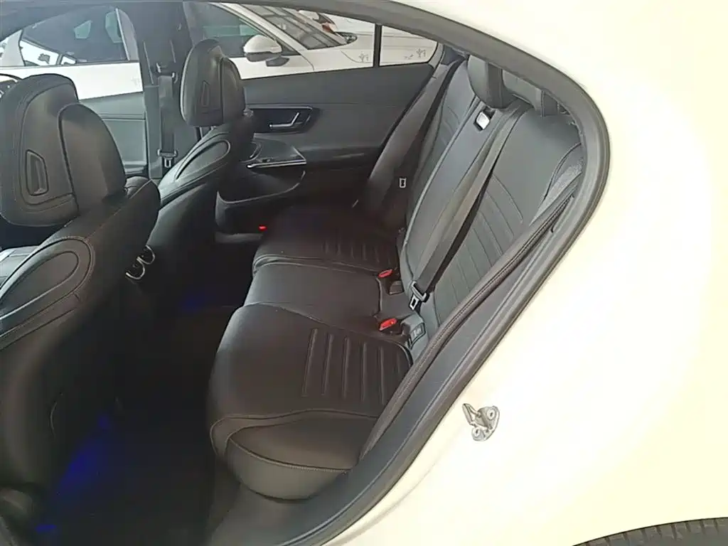 Mercedes-Benz C-Class 2022 — фото 17
