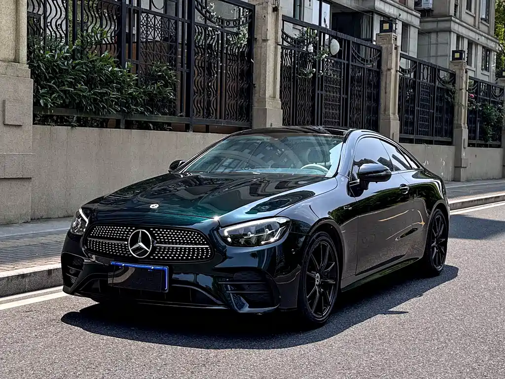 Mercedes-Benz E-Class 2023 — фото 1