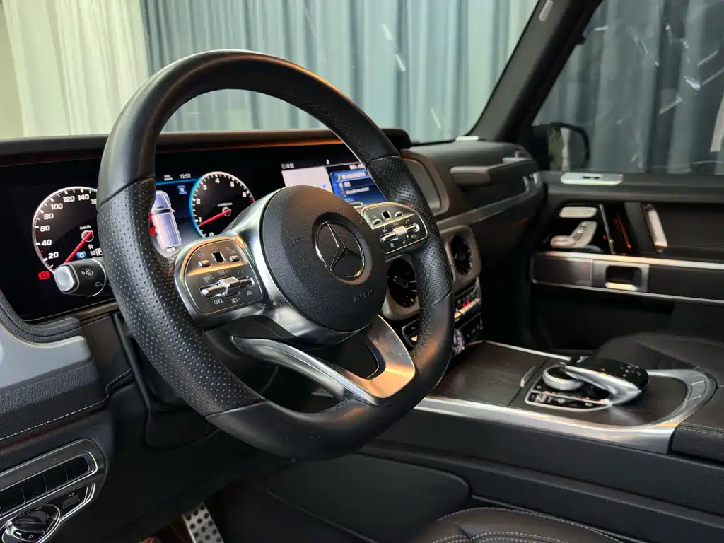 Mercedes-Benz G-Class 2024 — фото 10