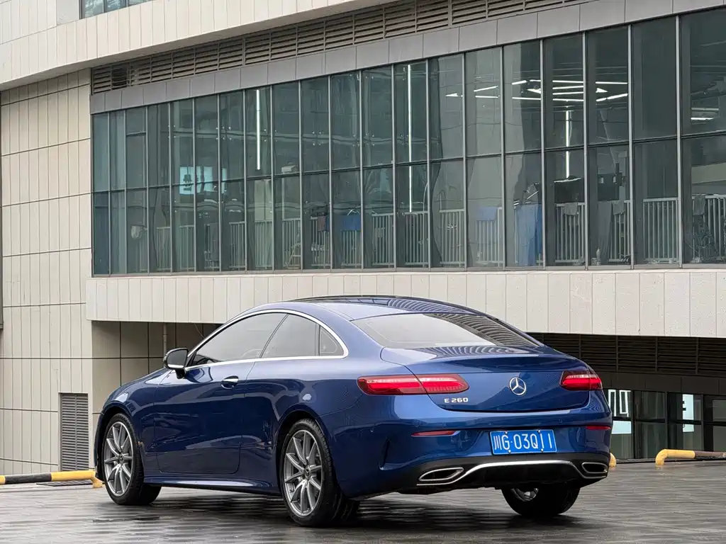 Mercedes-Benz E-Class 2023 — фото 3