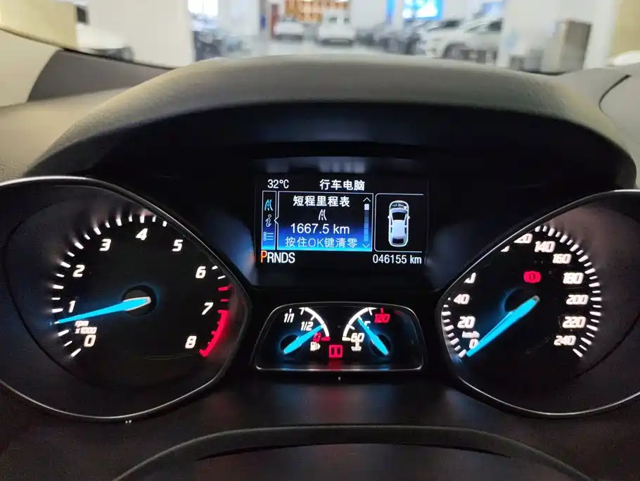 Ford Kuga 2014 — фото 14