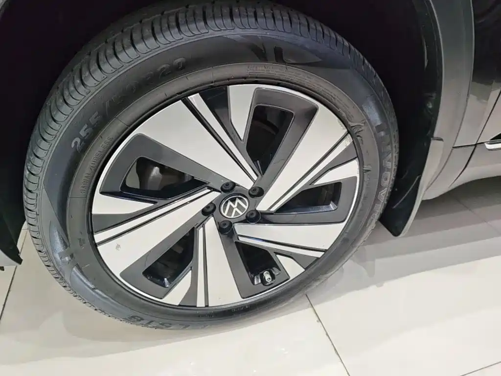 Volkswagen Teramont 2023 — фото 23