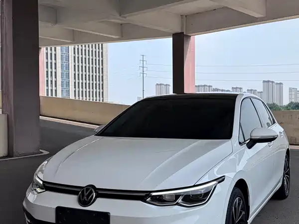 Volkswagen Golf 2022