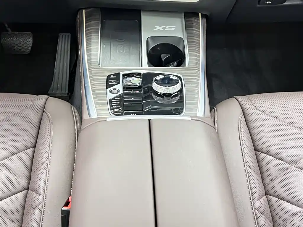 BMW X5 2025 — фото 25