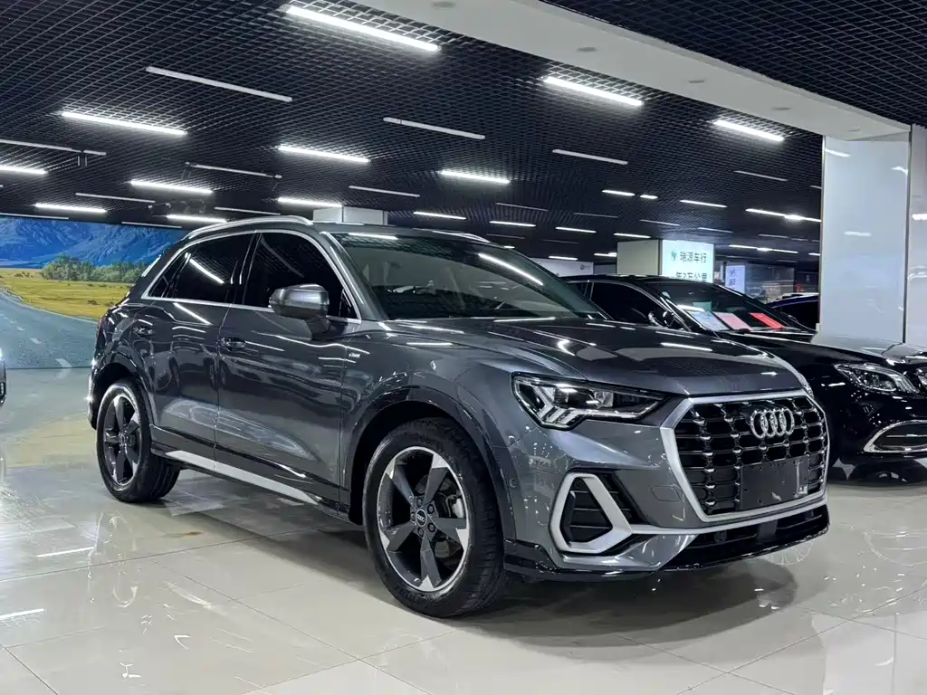 Audi Q3 2021