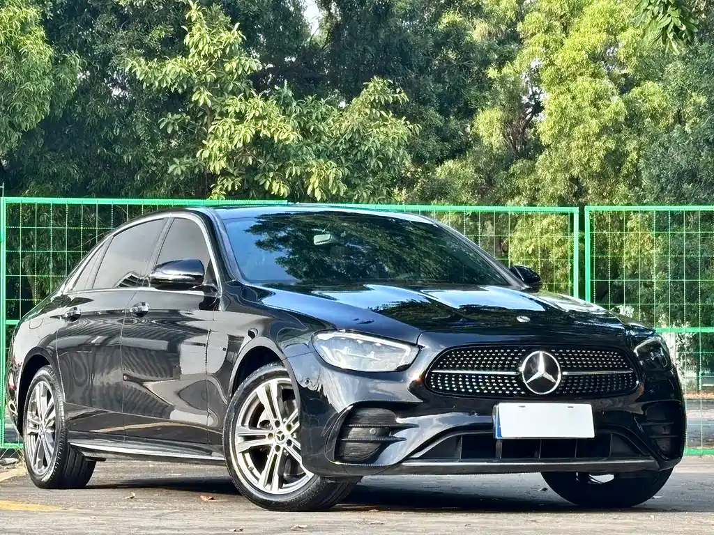 Mercedes-Benz E-Class 2022 — фото 3