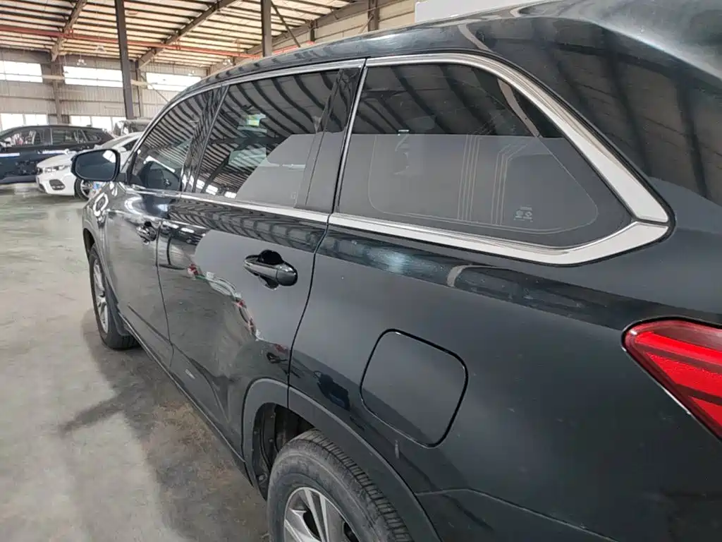 Toyota Highlander 2021 — фото 23