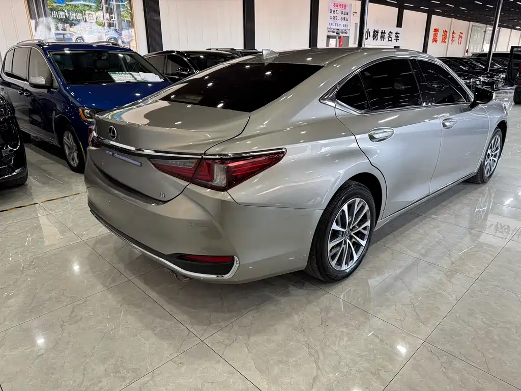 Lexus ES 2024 — фото 14