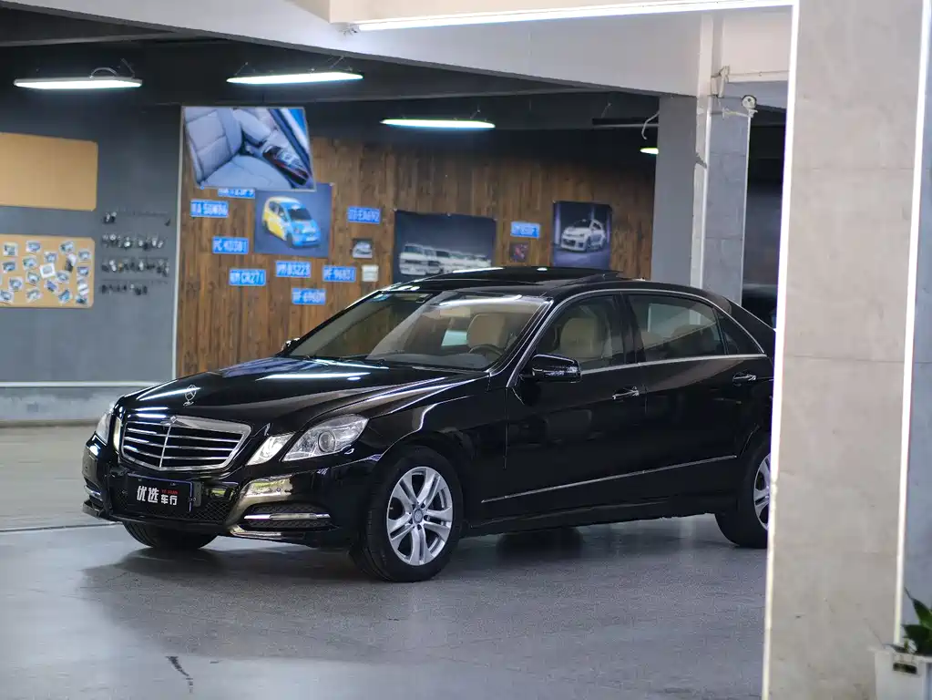 Mercedes-Benz E-Class 2011 — фото 3