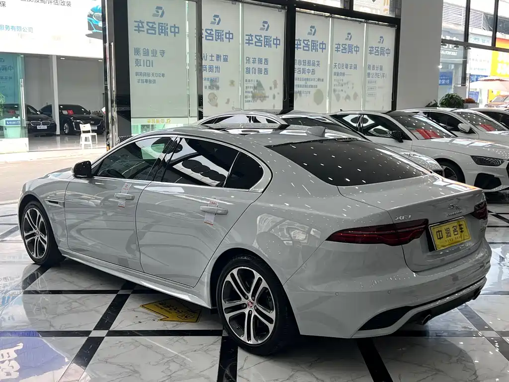 Jaguar XEL 2020 — фото 14