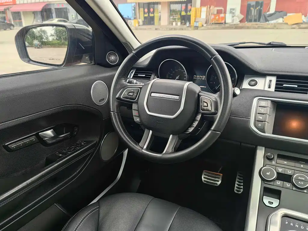 Land Rover Evoque 2015 — фото 14