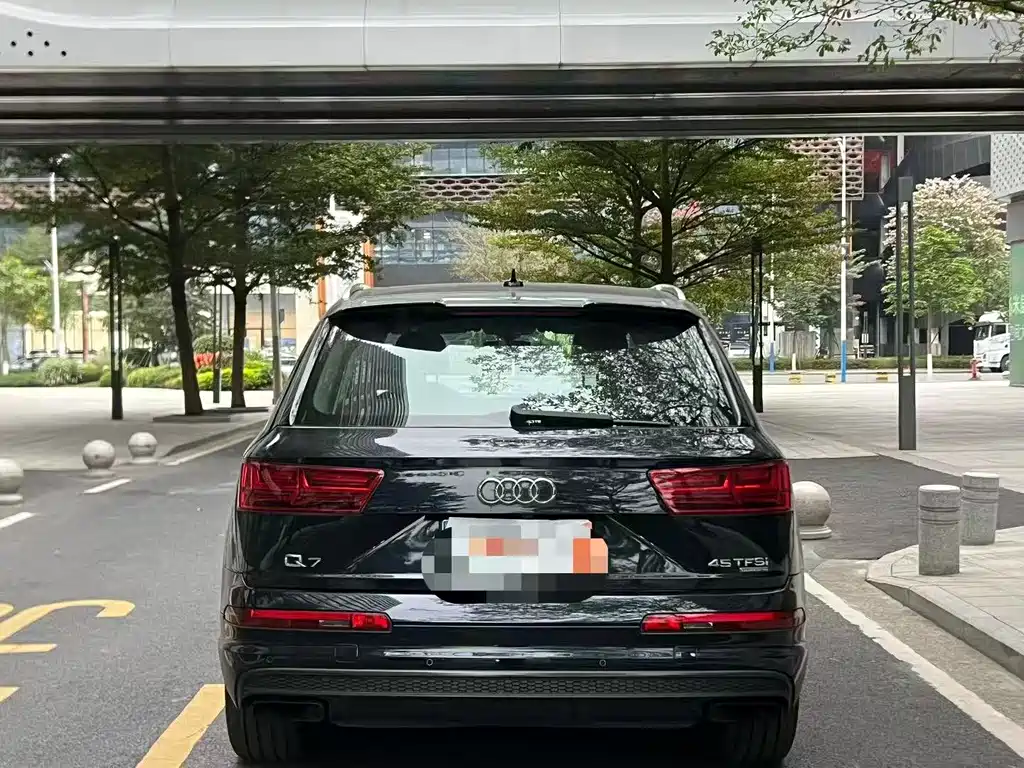 Audi Q7 2017 — фото 8