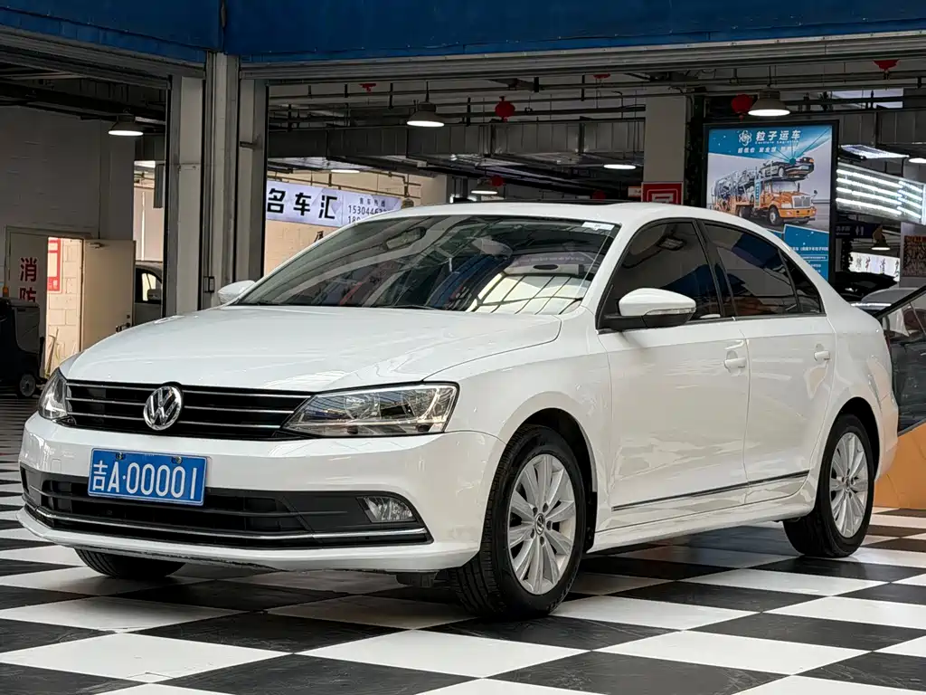Volkswagen Sagitar 2016