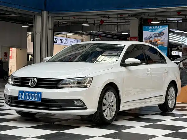 Volkswagen Sagitar 2016
