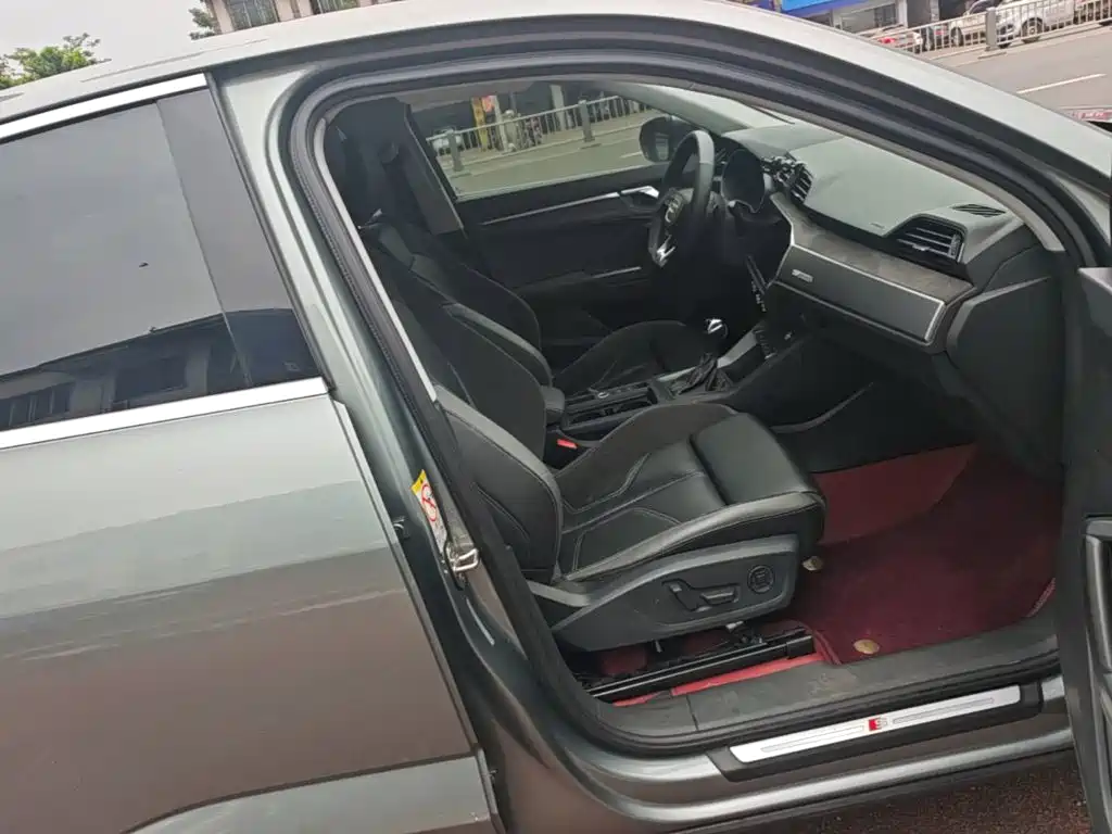 Audi Q3 Sportback 2020 — фото 25