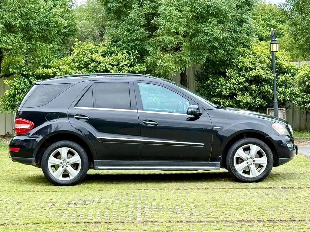Mercedes-Benz M-Class 2011 — фото 5