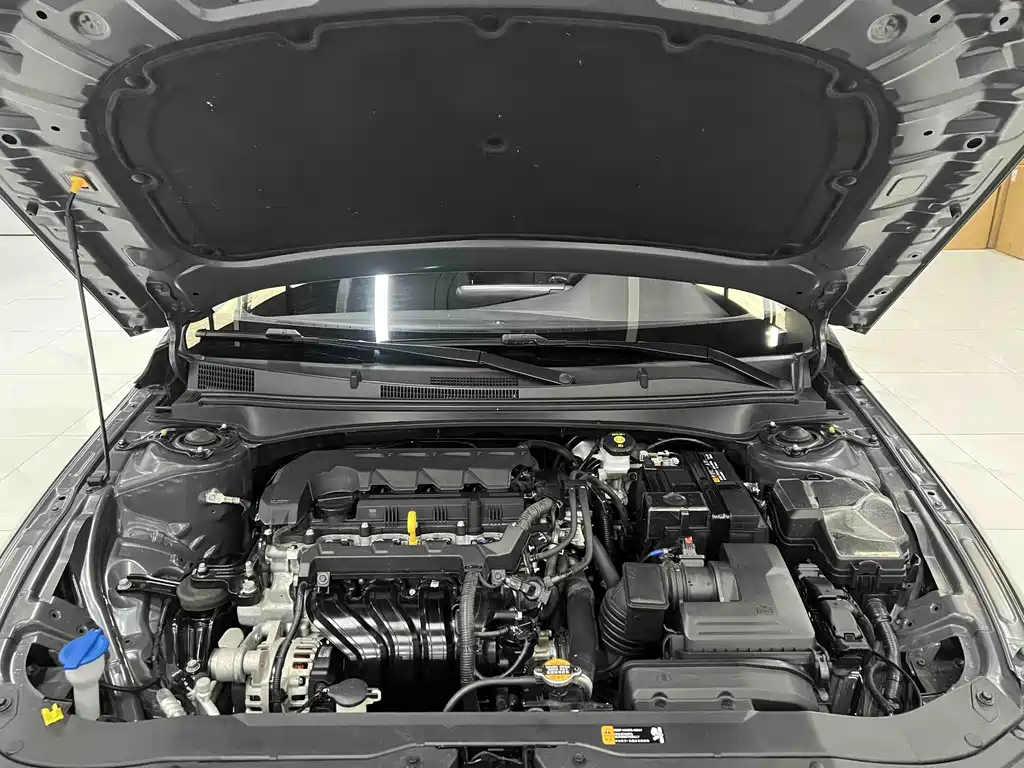 Hyundai Elantra 2023 — фото 14