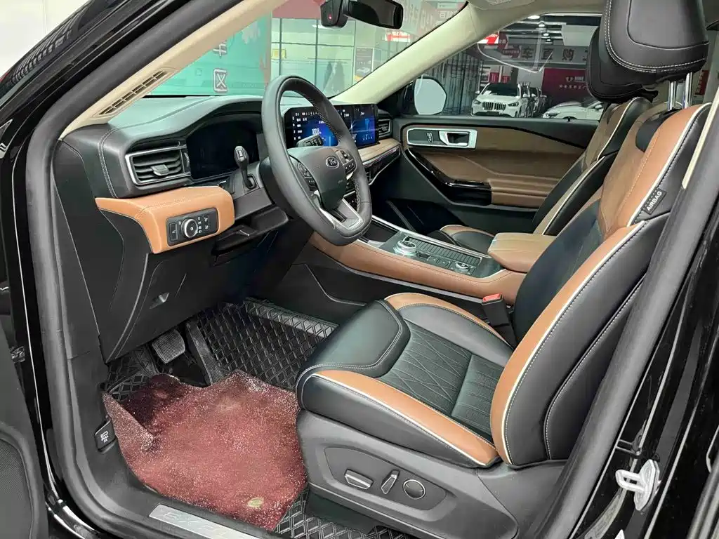 Ford Explorer 2023 — фото 11