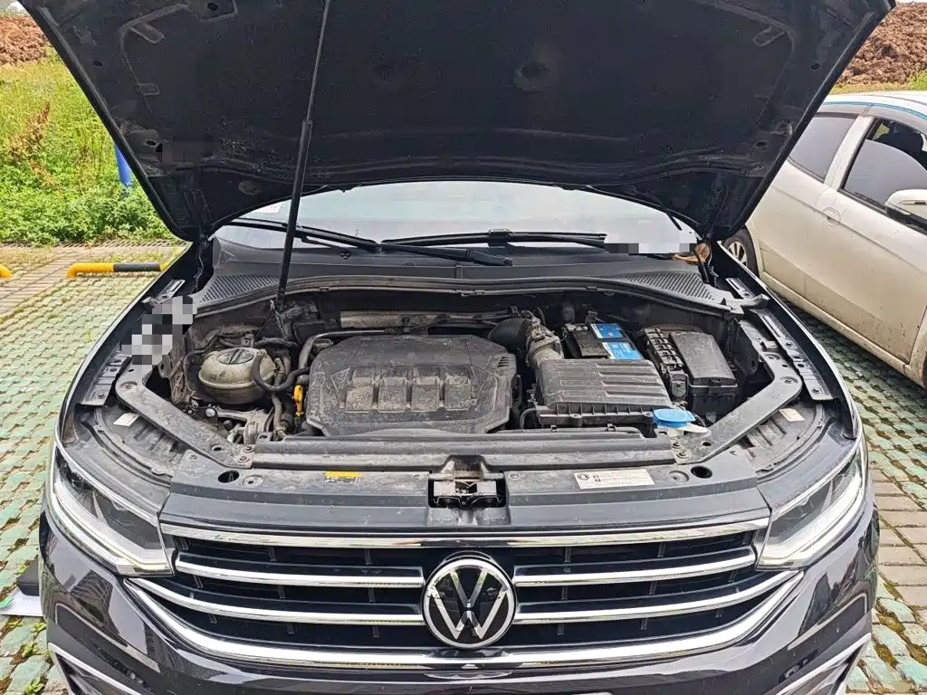 Volkswagen Tiguan L 2022 — фото 11