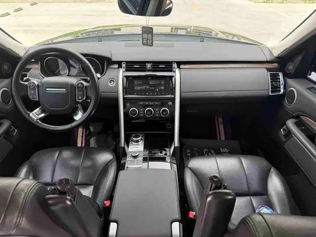 Land Rover Discovery 2018 — фото 7