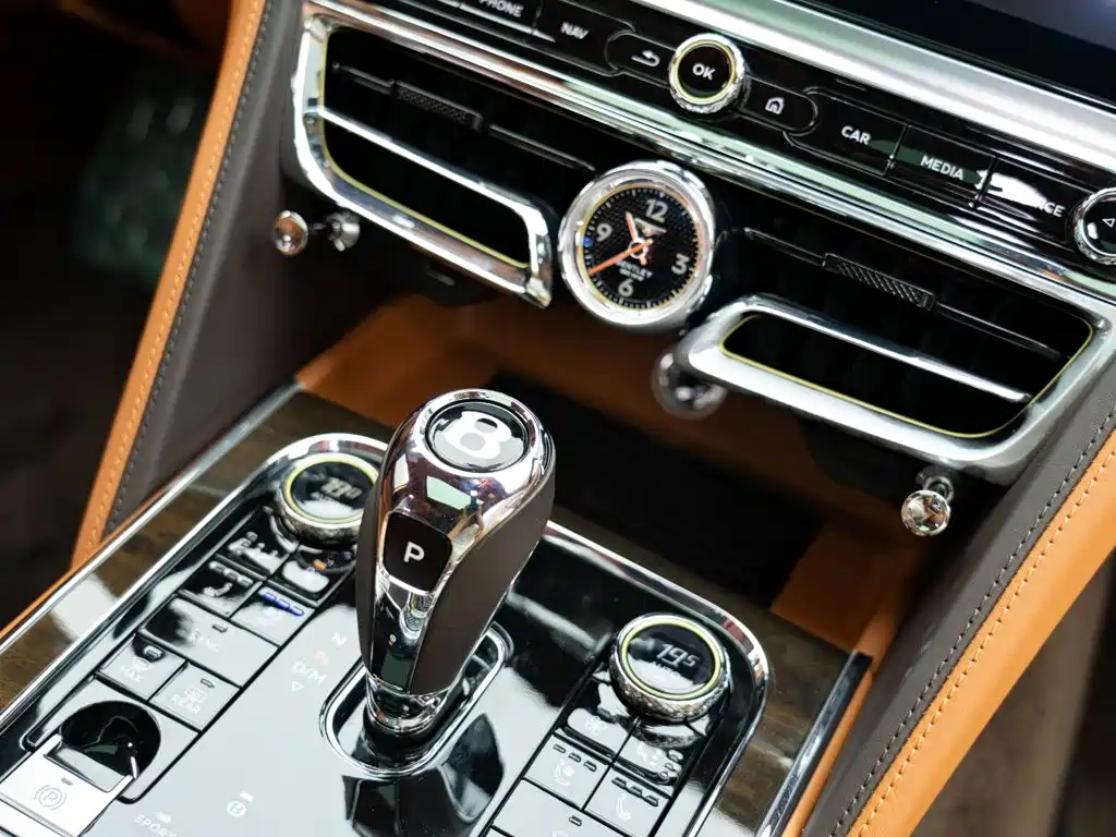 Bentley Flying Spur 2022 — фото 21