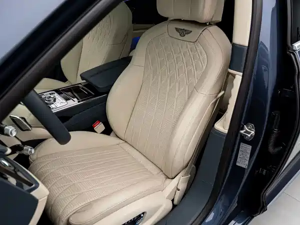 Bentley Flying Spur Plug-In Hybrid 2022