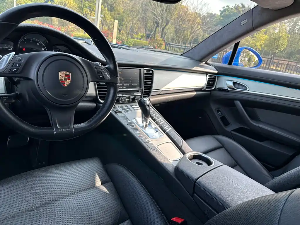 Porsche Panamera 2015 — фото 12