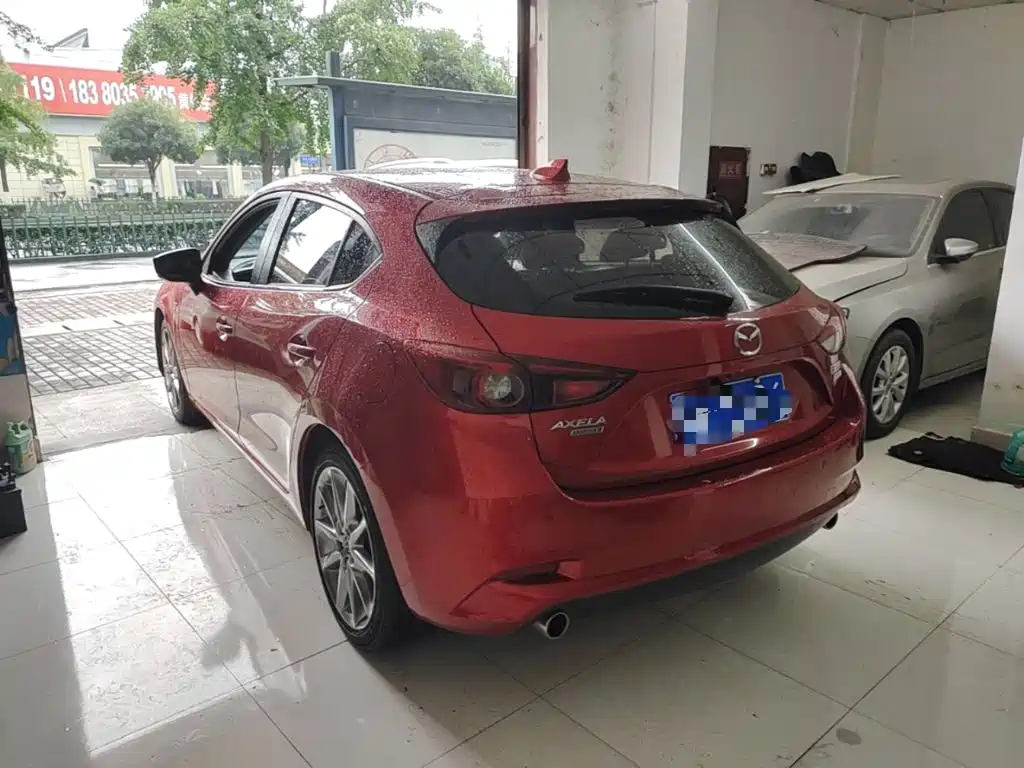 Mazda 3 Axela 2019 — фото 5