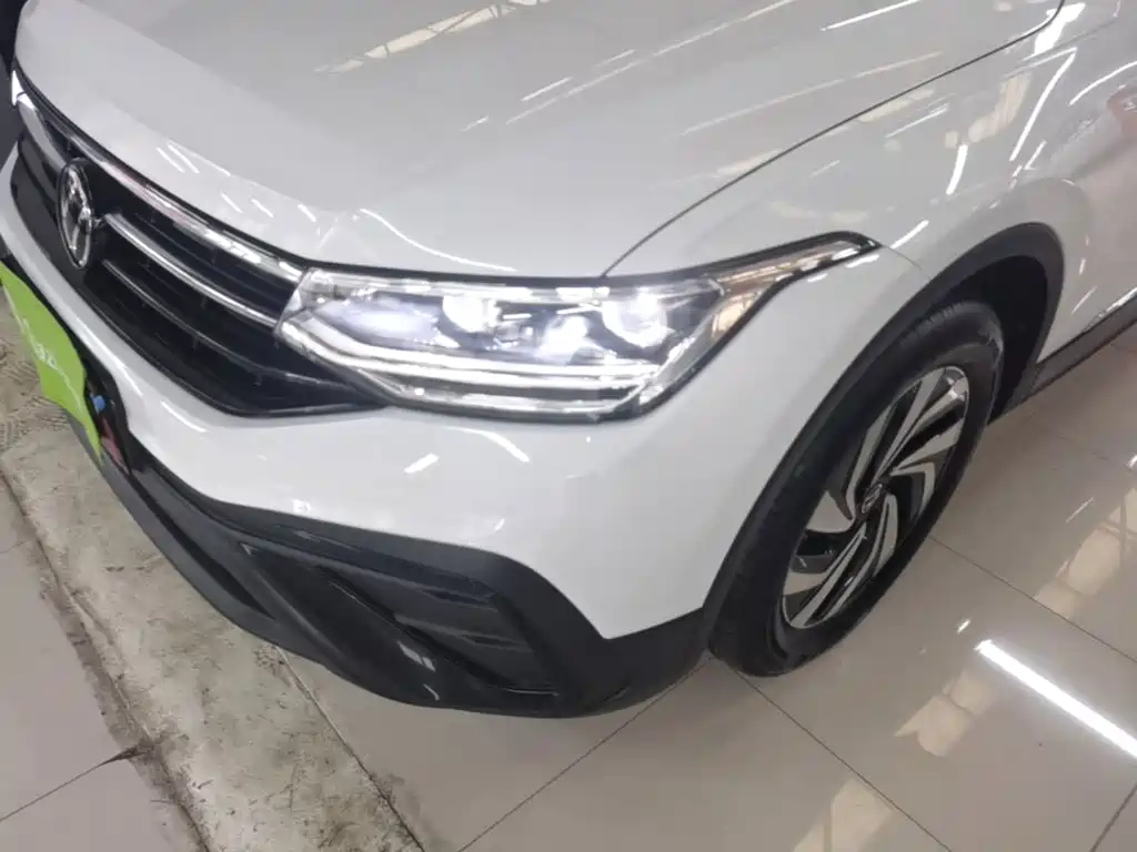Volkswagen Tiguan L 2024 — фото 24