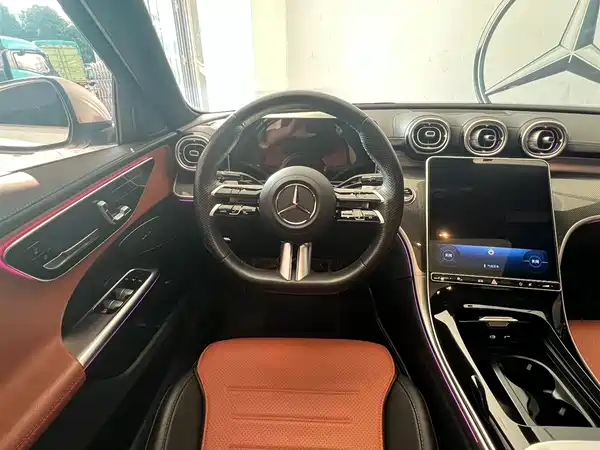 Mercedes-Benz C-Class 2024